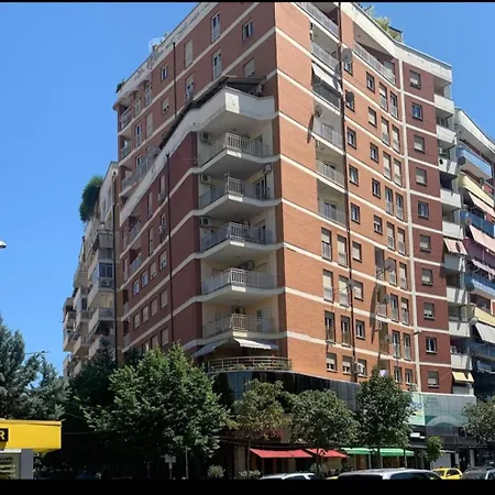 アパート Tirana_cliche_apartment ティラナ